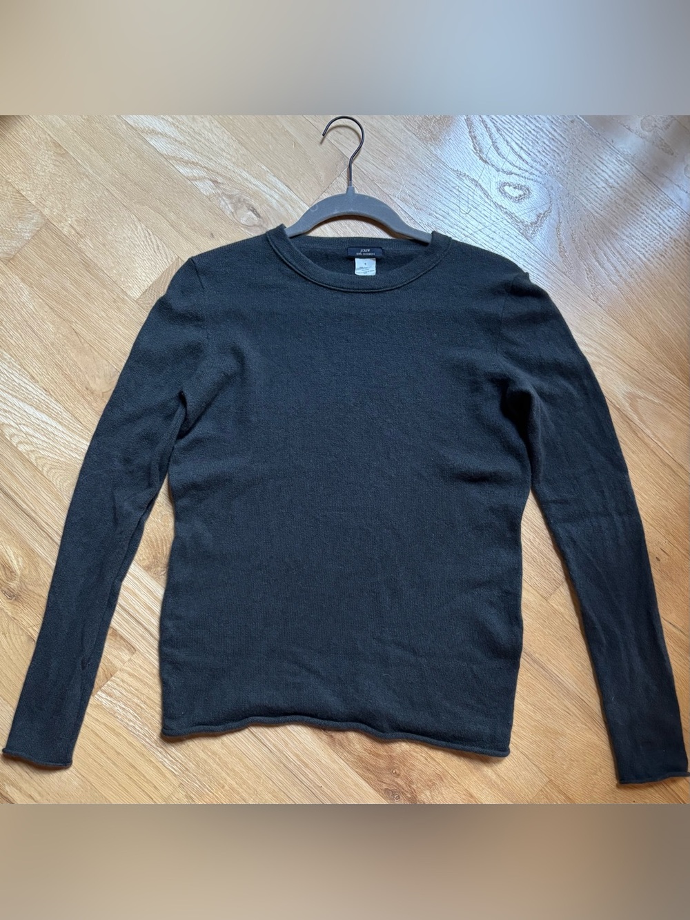 J.Crew 100% cashmere women’s crewneck charcoal sweater - small